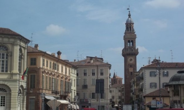 A Casale Monferrato, nel week end torna il mercato dell’antiquariato