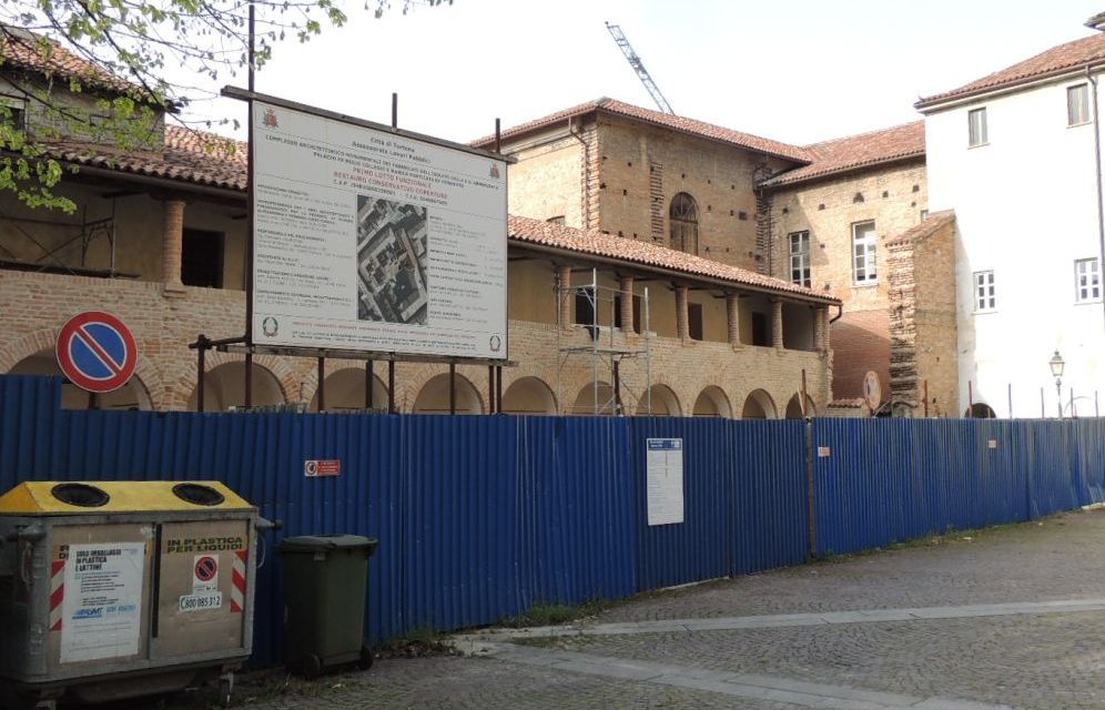 Tortona, dovevano essere finiti da 2 anni e mezzo ma proseguono ancora i lavori all’Annunziata