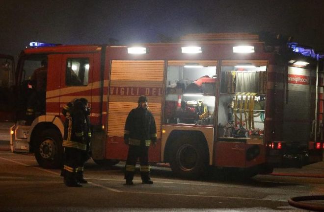Un grave incendio distrugge un capannone di una lavanderia industriale a Rocca Grimalda. Doloso?