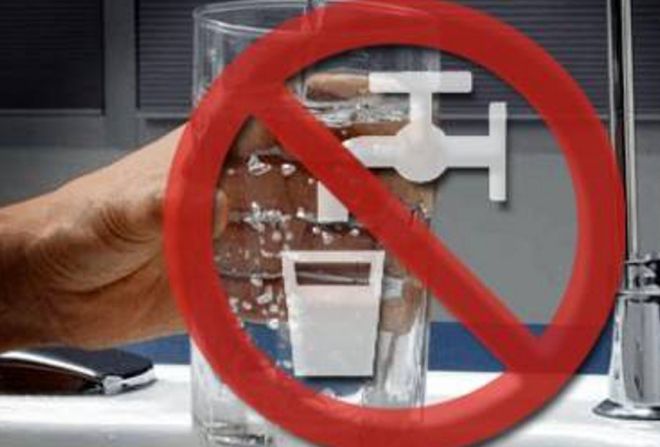 A Sale la padrona di casa toglie l’acqua a mamma e 4 figli perché non pagano l’affitto. Il padre è morto