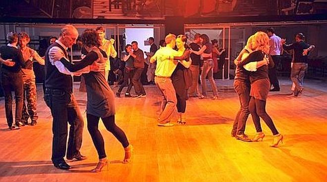 In  parrocchia a Voghera si balla fino a mezzanotte