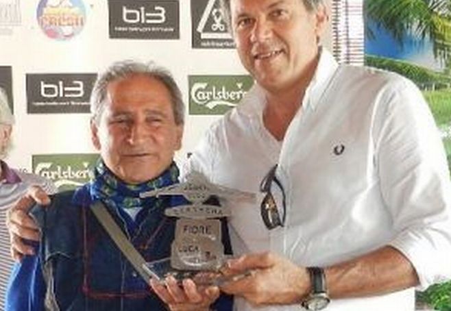 Fiore premiato dai Commercianti per il raduno delle vespe