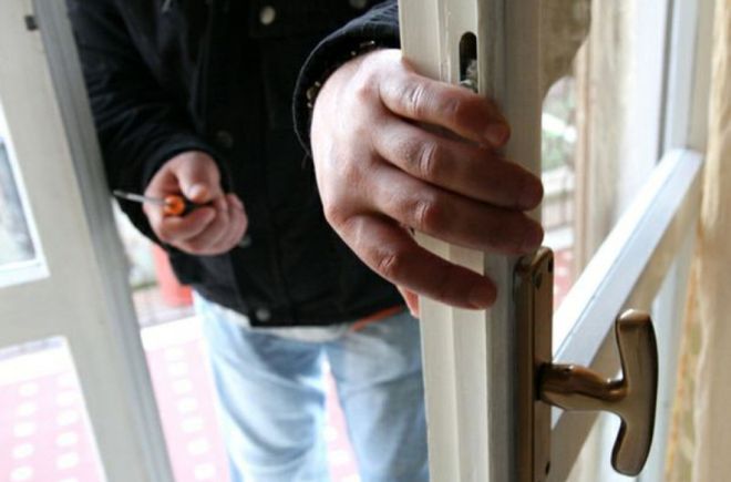 Alessandria, ladro preso grazie alla tempestiva segnalzione di un uomo