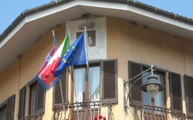 Nel municipio di Rivalta Bormida distrutti 15 nidi di rondine, l’Enpa protesta