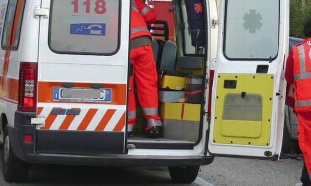 Due bambini e tre adulti feriti in un incidente stradale nel casalese