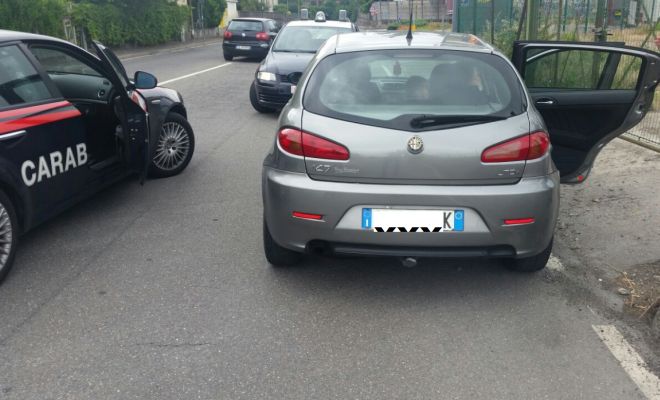 Alessandria fingevano di assicurare le auto ad ignari clienti e si tenevano i soldi, tre italiani nei guai