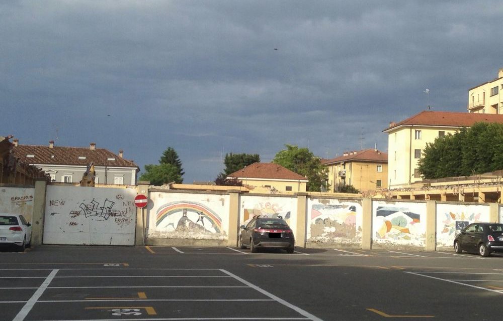 Abbattuto il mercato coperto, al suo posto due palazzi autoenergetici di 8 piani