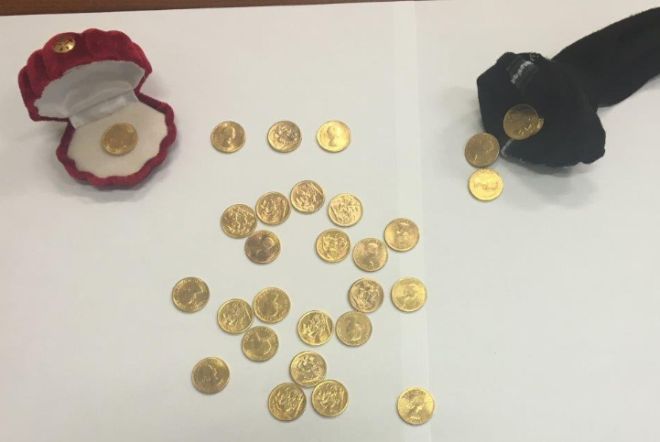 Alessandria, tentano di vendere 28 sterline false, ma vengono scoperti e denunciati