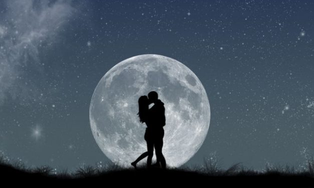 Un ragazzo e una ragazza s’imboscano per guardare le stelle ma si perdono a Pietrabruna. Salvati dai pompieri