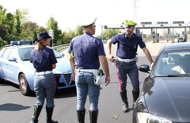 Attività della Polstrada: egiziano di Taggia la combina grossa ad Ovada, mentre un torinese ad Alessandria….