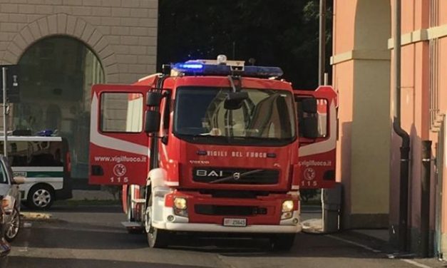 Allagamento alla ex caserma Passalacqua di Tortona: un metro d’acqua e i pompieri lavorano per oltre tre ore