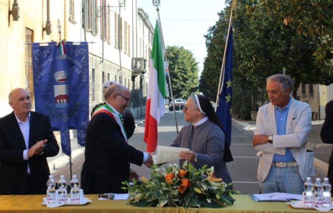Pontecurone dà la cittadinanza a Madre Teresa Mabel