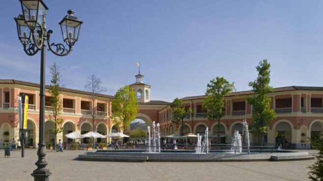 Sei ragazzi in gita scolastica rubano all’Outlet di Serravalle Scrivia