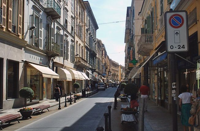 Cambia la raccolta rifiuti nel centro di Sanremo