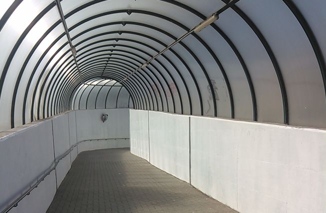 Pontecurone, le FS nicchiano, così i cittadini hanno imbiancato il sottopasso a loro spese