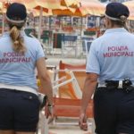 Furti sotto l’ombrellone a Imperia: la Polizia Locale ferma il presunto ladro seriale