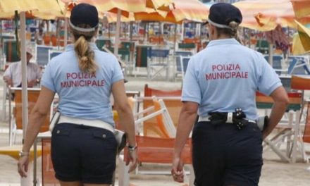 Furti sotto l’ombrellone a Imperia: la Polizia Locale ferma il presunto ladro seriale