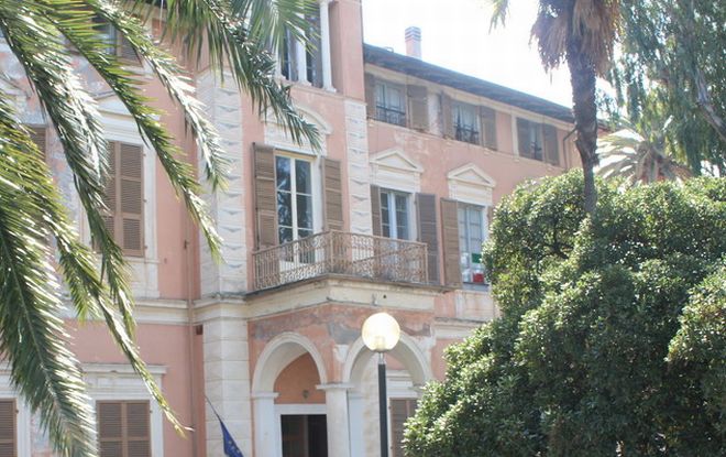 Diano Marina, solo a fine anno tolti i ponteggi a Villa Scarsella