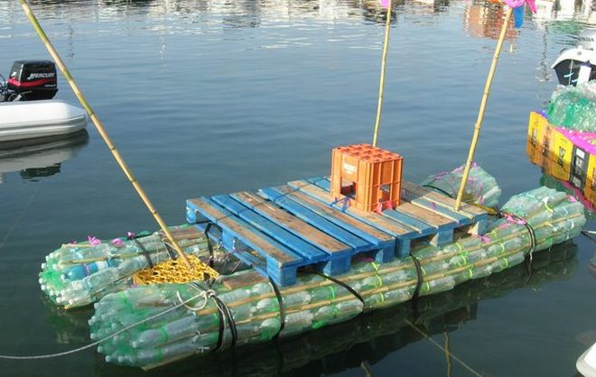 Domencia c’è “Rivarone River Trophy” sfida tra zattere autocostruite