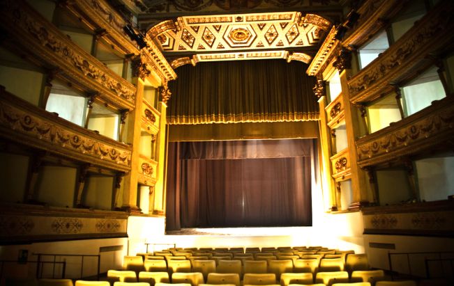 Al teatro Civico oltre alla prosa ci sarà anche il teatro di Figura, il programma