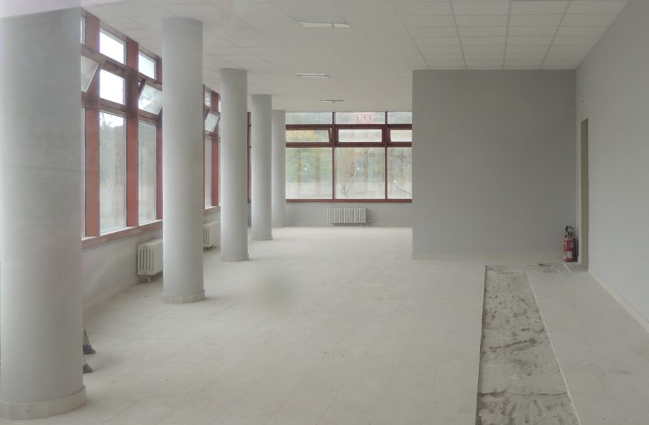 In esclusiva sala d’aspetto, bar, biglietteria della nuova stazione di Diano Marina. Pronta l’11 dicembre?