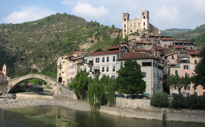 Domenica di appuntamenti a Dolceacqua col Touring