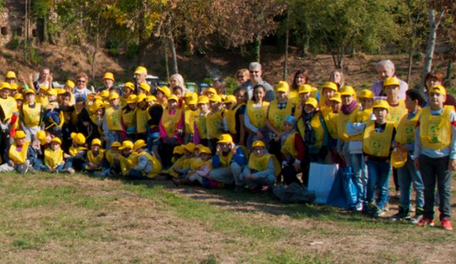 I ragazzi della scuola Morbelli di Alessandria a Forte Acqui per “Puliamo il mondo”