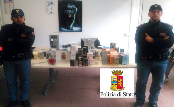 La Polizia di Alessandria sequestra 132 profumi illegali