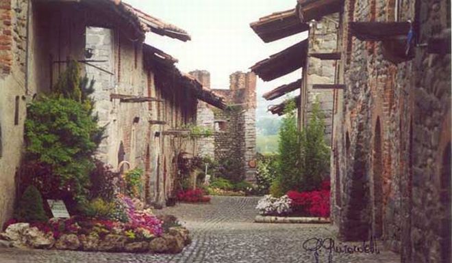 Franco Montaldo elogia Ricetto di Candelo