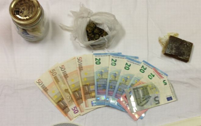 I Carabinieri di Acqui sequestrano soldi e droga a un marocchino di Strevi