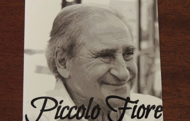 Il tortonese Fiore, noto barbiere-cantante incide un album per beneficenza in ricordo della moglie