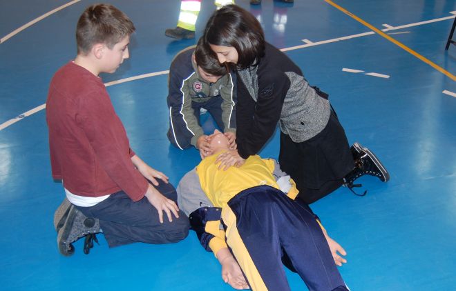 I ragazzi delle medie di San Bartolomeo imparano come comportarsi in caso di emergenza