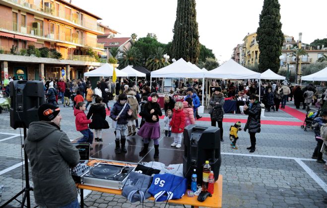 A San Bartolomeo giovedì 8 e Venerdì 9 Dicembre Mercatino di Natale con articoli e idee regalo