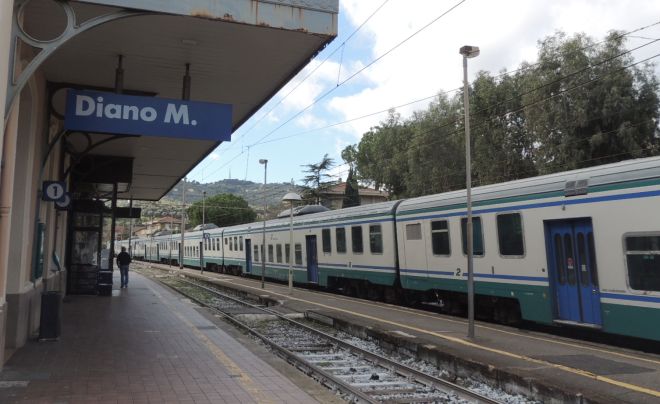 Da ieri partono ancora i treni dalla stazione di Diano Marina. Fino al 10 dicembre poi stop definitivo