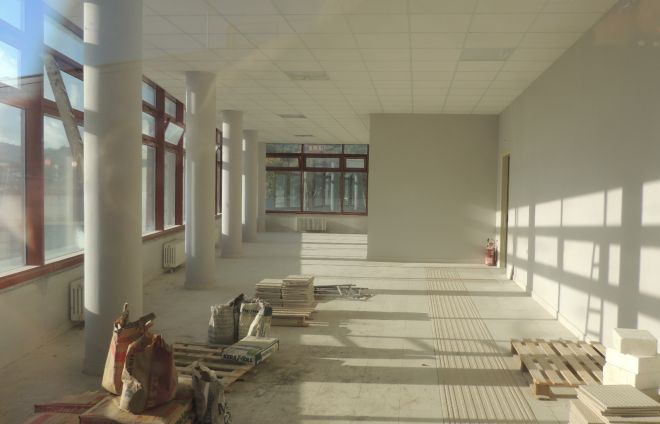 A circa tre settimane dall’apertura la nuova stazione di Diano è ancora un cantiere aperto. Le immagini