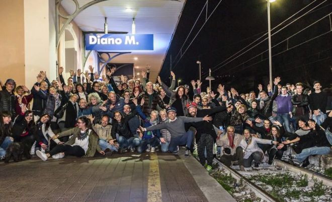Hanno salutato la morte della stazione di Diano Marina così