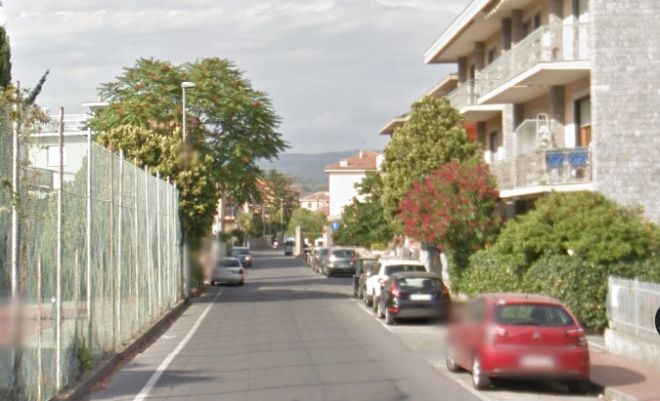 Diano Marina asfalta via Capocaccia che da lunedì viene chiusa al traffico