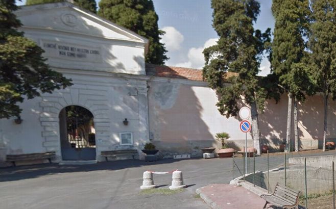Il cimitero di Diano Marina chiude parzialmente per motivi di sicurezza