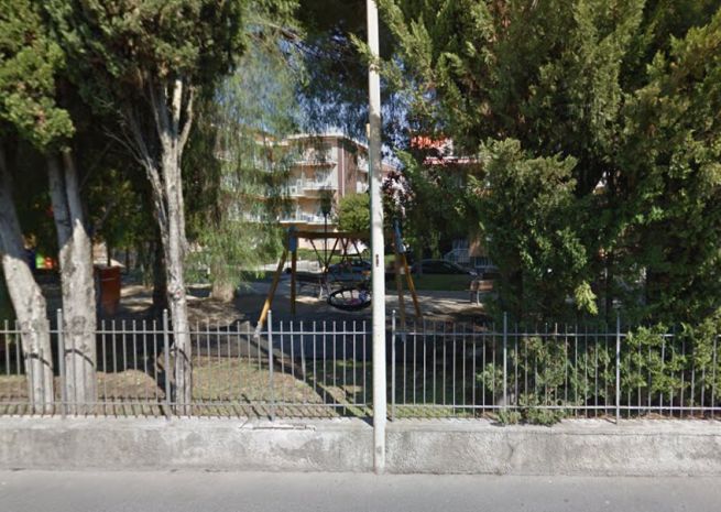Il Comune aggiusta il parco giochi “Ambarabà” in via Campodonico a Diano Marina che tornerà ad essere funzionante