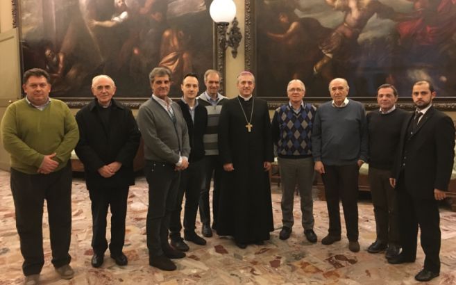 Tortona, gli ex allievi del “Dante” incontrano il vescovo Vittorio Viola