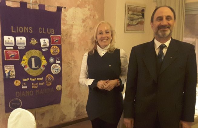 I Lions della provincia di Imperia festeggiano il loro centenario distribuendo dolci a San Giovanni