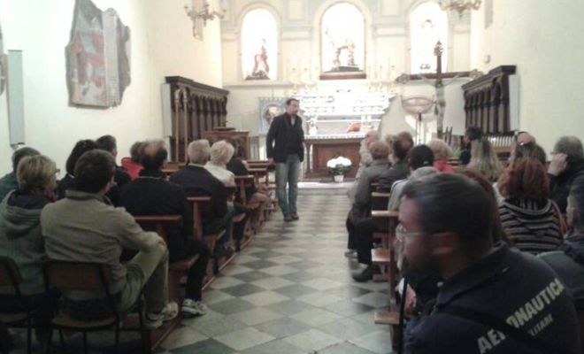 Tanta gente alla passeggiata per conoscere la storia e le bellezze di Diano Marina organizzata dal museo locale