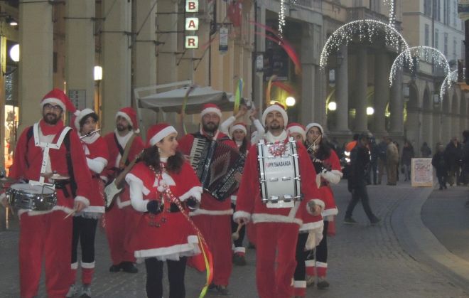 Il Comune di Tortona organizza laboratori gratuiti per imparare a decorare il Natale