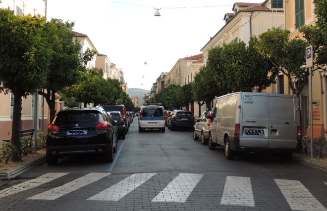 Il Comune di Diano Marina aumenta di 0,50 euro all’ora la sosta a pagamento ma lascia invariati gli abbonamenti