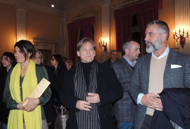 Tutto esaurito al “Civico” di Tortona per Giulio Scarpati e Valeria Solarino che piange con lacrime vere in una grande interpretazione!