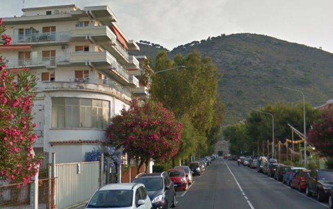 Pensionata di Ventimiglia si suicida gettandosi dal balcone vicino al mare