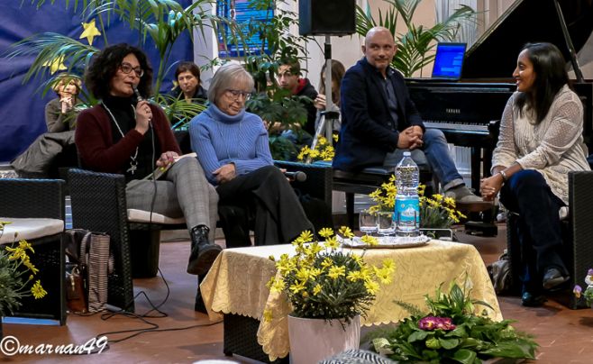 Tanta gente a Cervo per la giornata culturale con Natalia Aspesi
