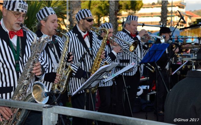 Il Gruppo dianese “Belli Fulminati nel bosco” stasera si esibisce gratis a Imperia