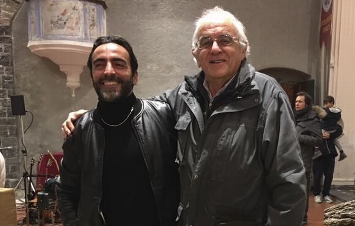 Massimiliano Gaglianoni vince il concorso “L’arte del presepe” a Cervo. Il sindaco, 2° classificato, si toglie un sassolino dalla scarpa sui migranti