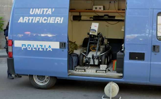 Il falso pacco-bomba di Imperia era stato abbandonato impropriamente da un passante. Lo conferma la Questura